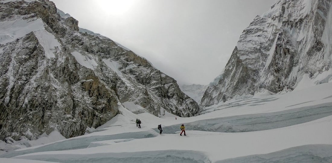Más de 900 personas quedan atrapadas en el Monte Everest