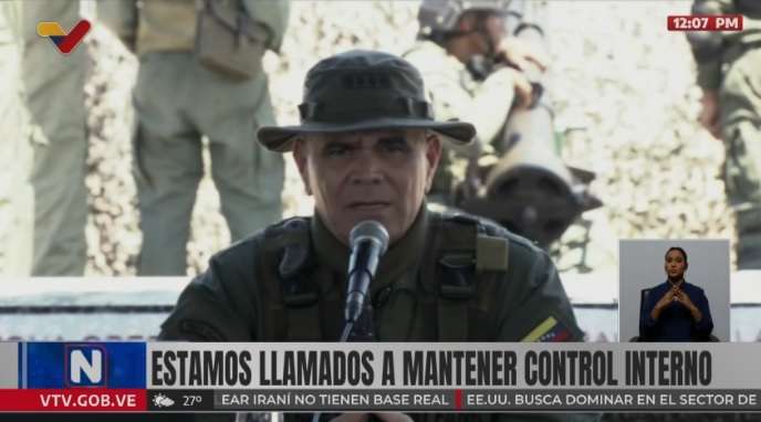 Padrino López insta al pueblo a prepararse y organizarse ante posibles acciones de EE. UU.