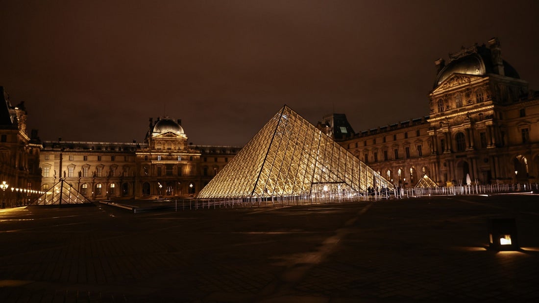 Robo en el Museo del Louvre de París