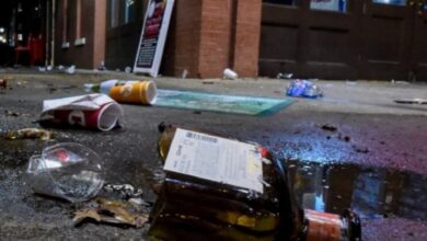 Tiroteo masivo causa dos muertos y 14 heridos tras evento de fútbol