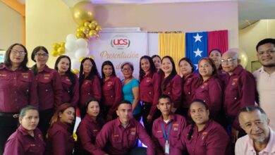 Estudiantes de enfermería de la UCS transforman la fachada administrativa en su servicio comunitario