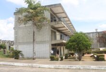 Estudiantes de la UPEL gastan hasta seis pasajes diarios para ir a clases