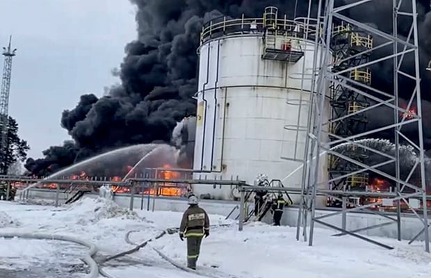 Ucrania ataca una fábrica de explosivos en Rusia y una terminal de petróleo en Crimea