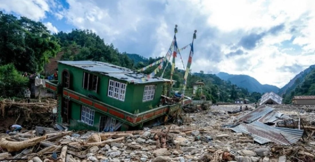 Lluvias torrenciales dejan al menos 70 muertos por deslaves en India y Nepal