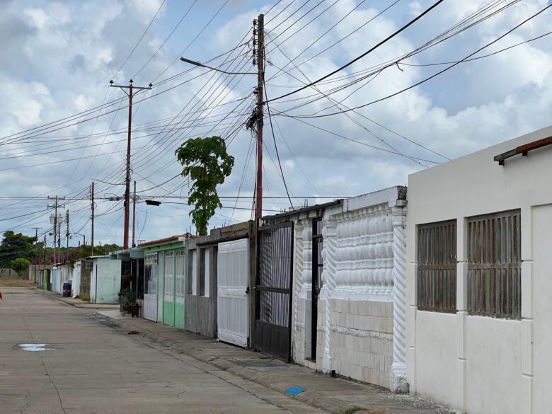 Reportan cortes y bajones eléctricos a diarios en sectores de Maturín