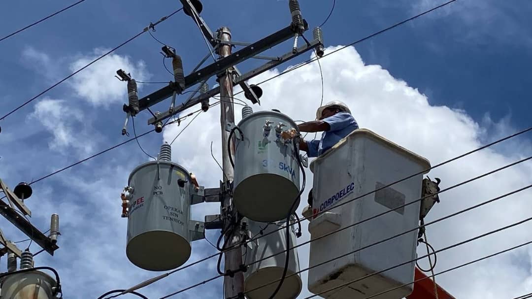 Más de 2 mil habitantes de Monagas beneficiados con la instalación de 30 nuevos transformadores