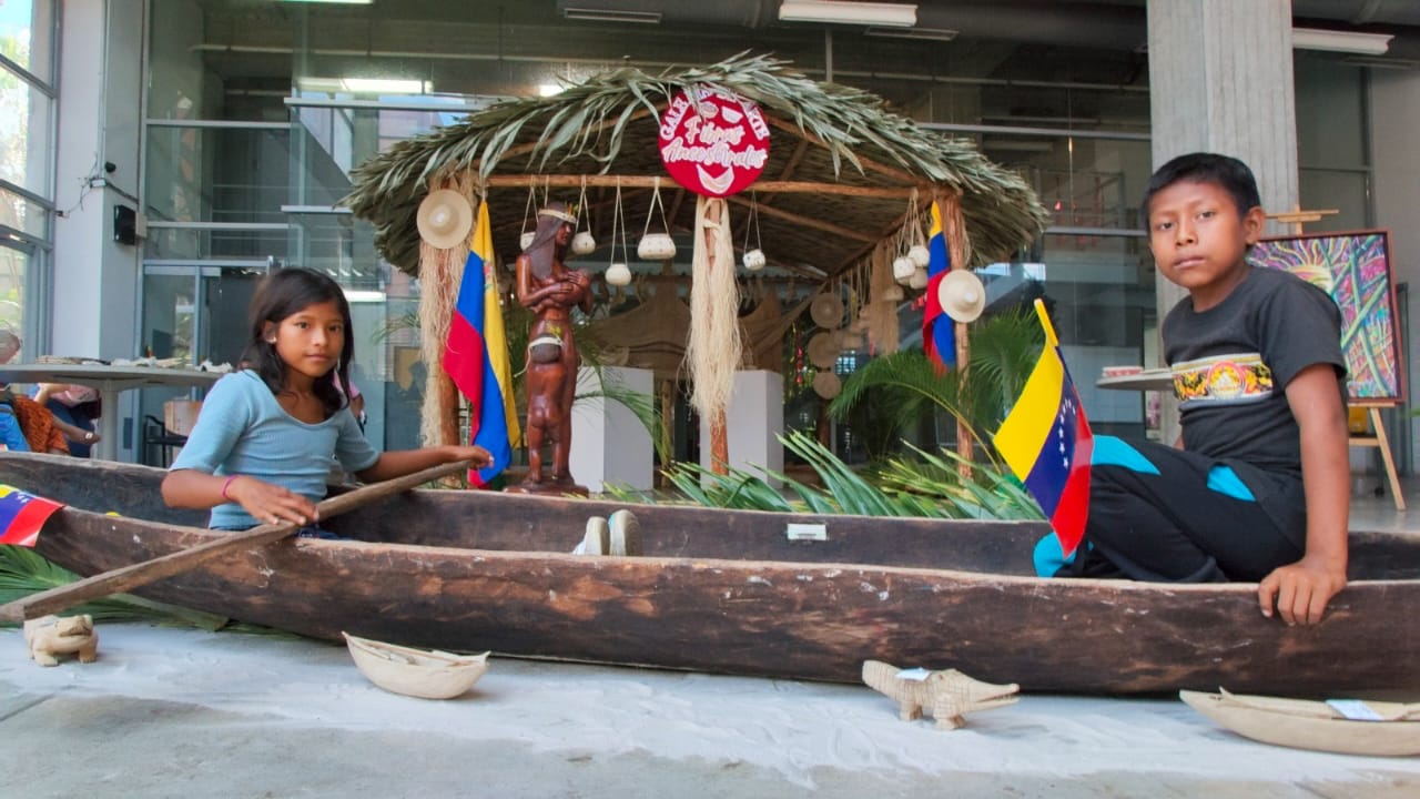 Exposición de más de 3 mil prendas de artesanos warao en Maturín