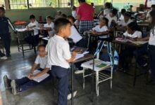 Padres y representantes de la escuela Jorge Rodríguez reportan falta de pupitres