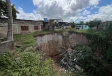 Tres familias en Los Cortijos siguen el riesgo por sedimento de terreno