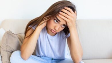 ¿Por qué recordamos más las críticas que los halagos? La razón es la supervivencia