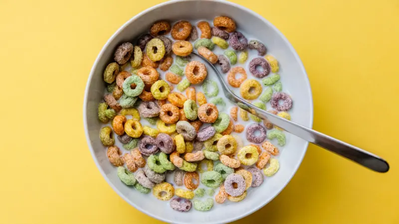 ¿Alimento saludable o ultraprocesado? La verdad científica sobre los cereales para el desayuno que comes en casa