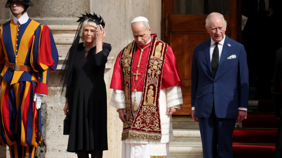 El Rey Carlos III y la Reina Camila se reúnen con el Papa León XIV en el Vaticano