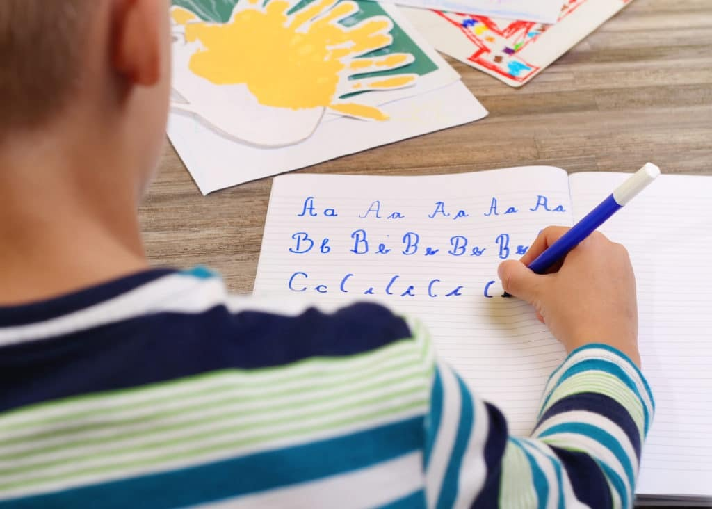 Día Internacional de la Dislexia: El trastorno que afecta al 10% de la población mundial y su impacto en la infancia