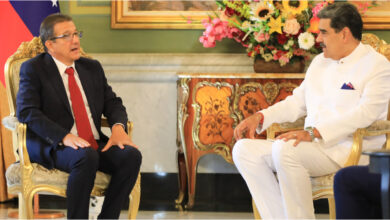 Nicolás Maduro recibe las cartas credenciales del nuevo embajador de Cuba, Jorge Luis Mayo Fernández