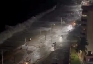 Autoridades de Lechería cierran playas ante el riesgo de intenso oleaje