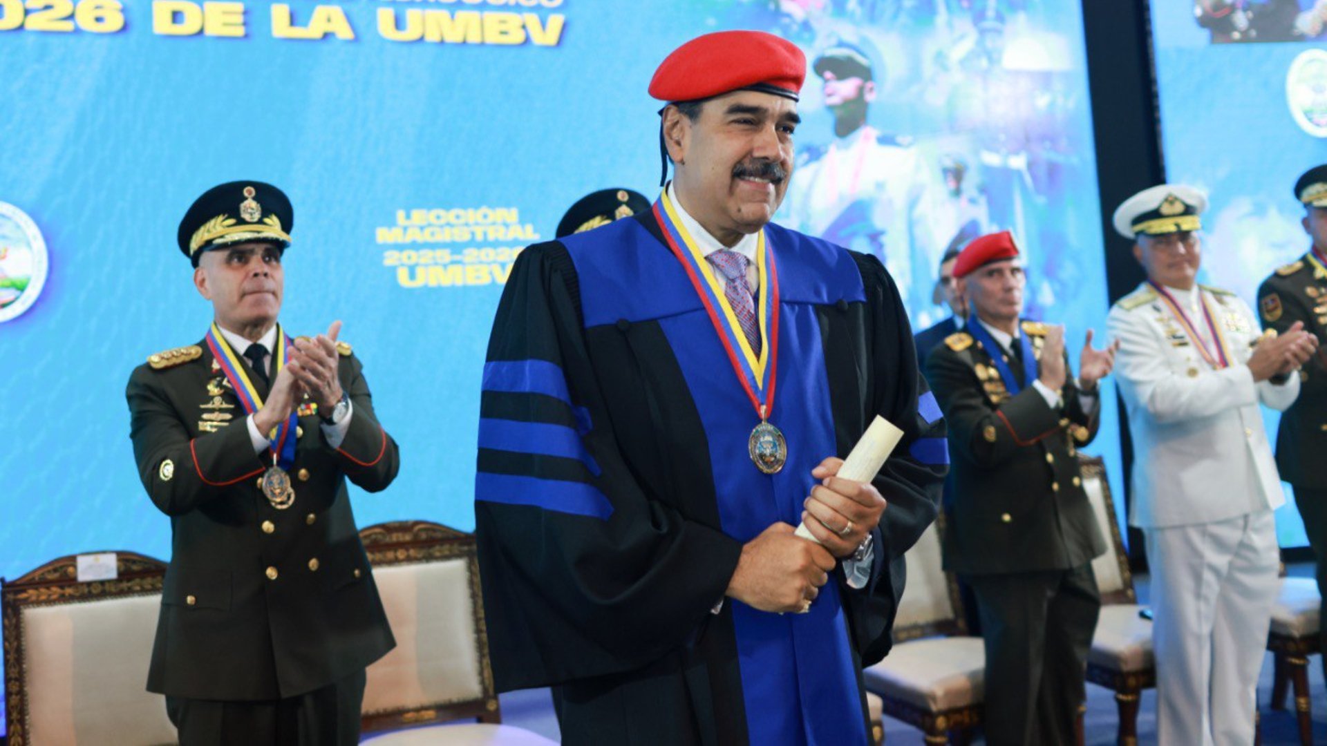 UMBV otorga doctorado honoris causa a Nicolás Maduro en defensa de la nación