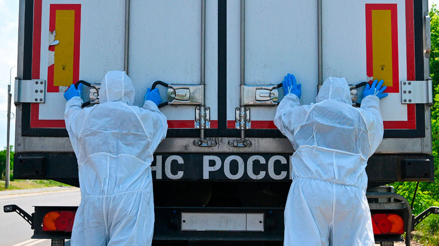 Rusia entrega más de mil cuerpos de soldados caídos a Ucrania