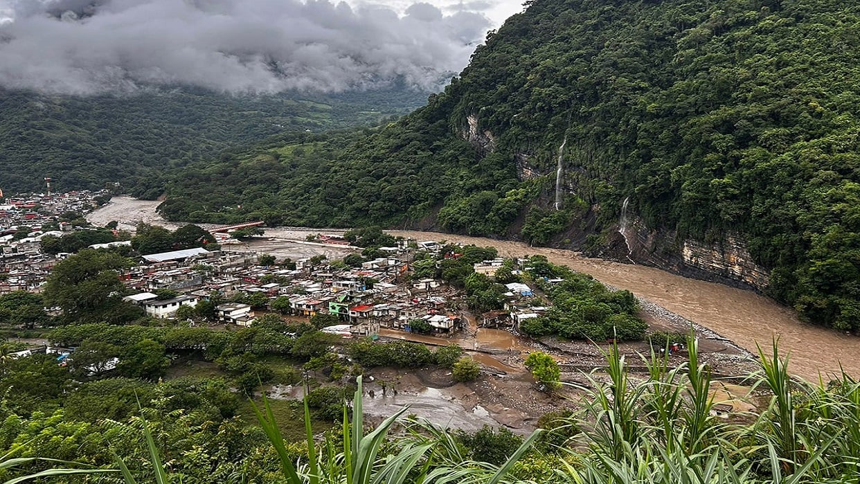 Inundaciones en M e ˊ xico dejan 66 muertos y 75 personas siguen sin ser localizadas