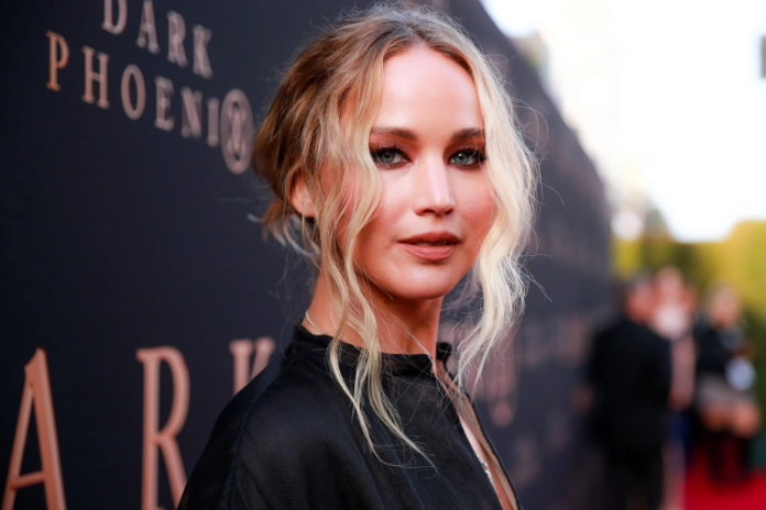 Jennifer Lawrence confiesa que se pelea anónimamente en TikTok