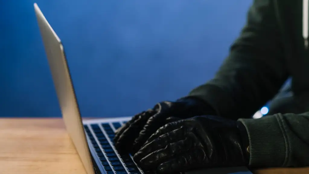 Tips esenciales para proteger tu dinero y evitar caer en estafas de ciberdelincuentes en diciembre