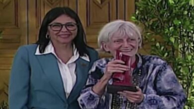 Delcy rodríguez entregó el premio nacional de la historia 2023-2025