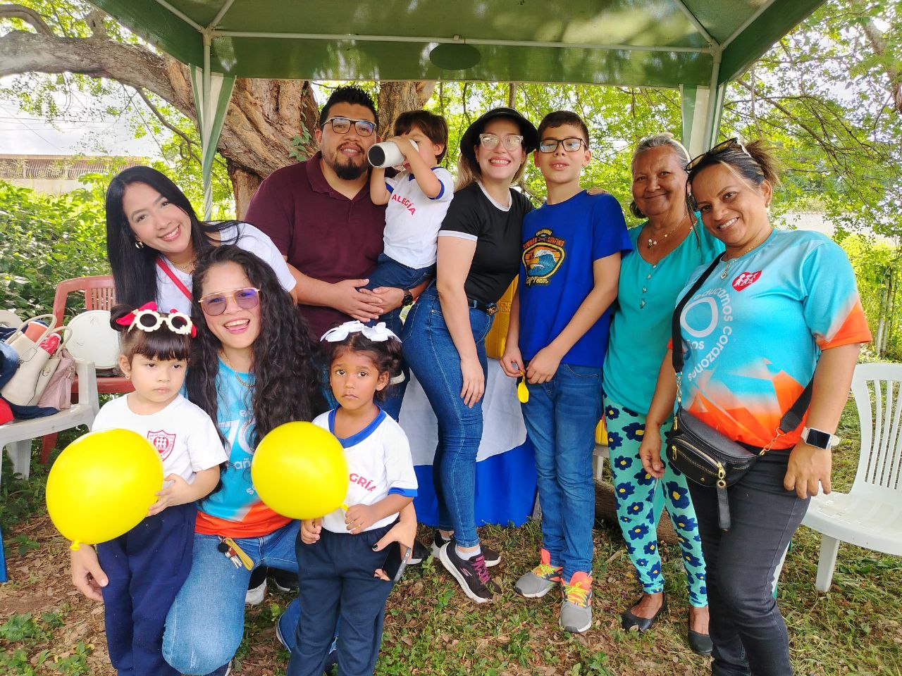 La E. T. Padre Luis Antonio Ormieres celebra con éxito el "Abrazo en Familia" 2025.