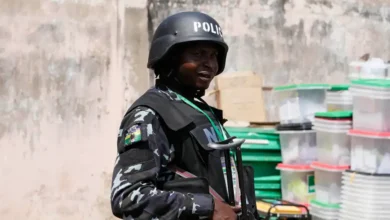Hombres armados irrumpen en una escuela y raptan a 25 estudiantes en Nigeria