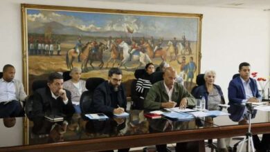 Ministro de Educación evalúa el primer momento pedagógico 2025-2026