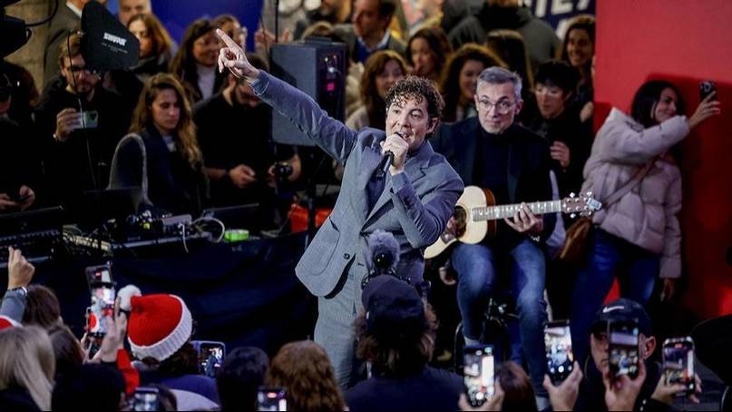 David Bisbal sorprende con Mi Burrito Sabanero en el Metro de Madrid