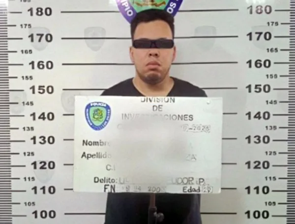 Detienen a creador de contenido por grabarse desnudo en la vía pública en Miranda