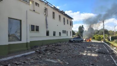 Atentado con explosivos en Colombia dejó dos soldados heridos e importantes daños