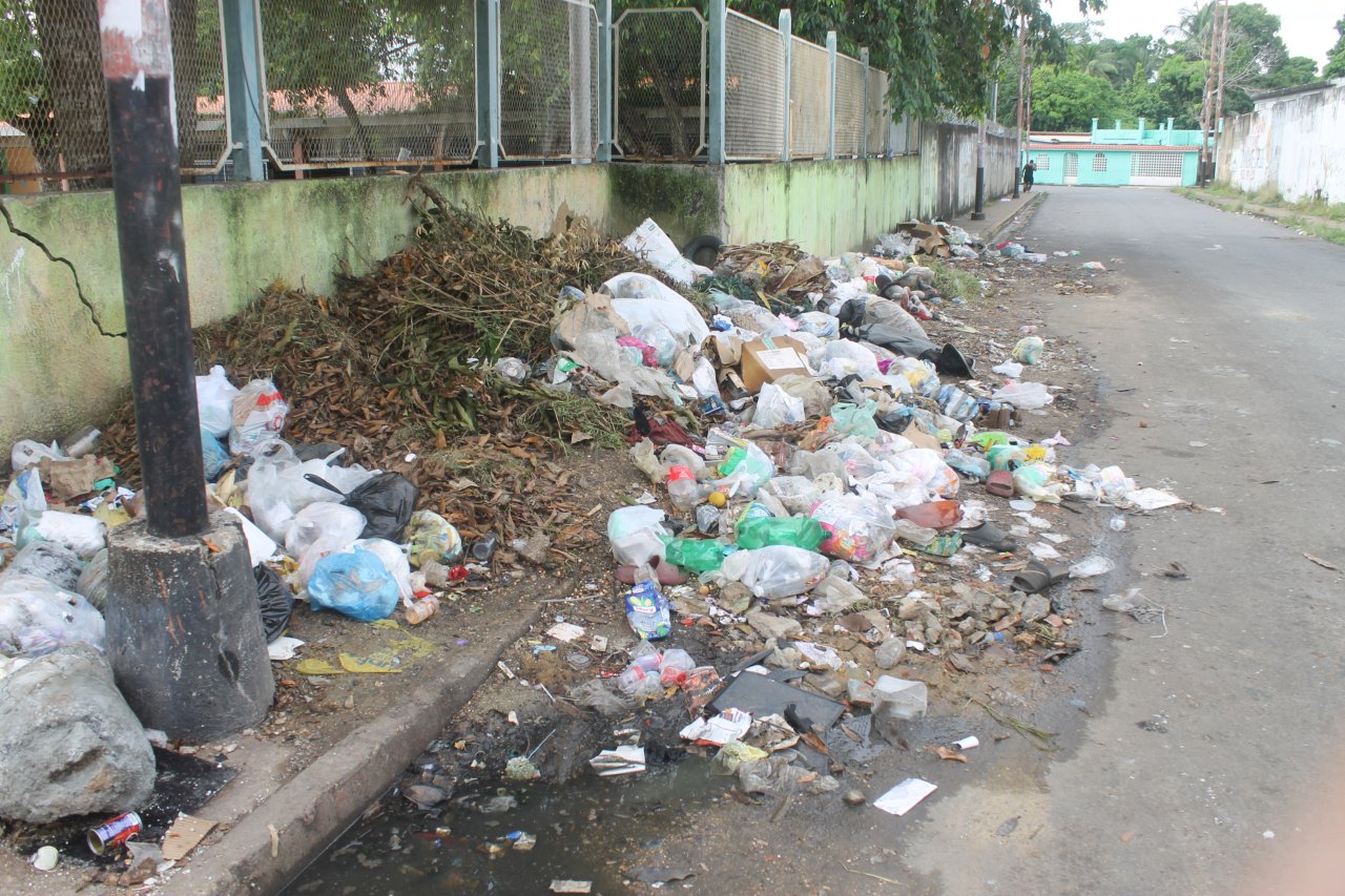 Basurero improvisado en Guaritos I afecta a más de 20 niños de preescolar José Tadeo Monagas