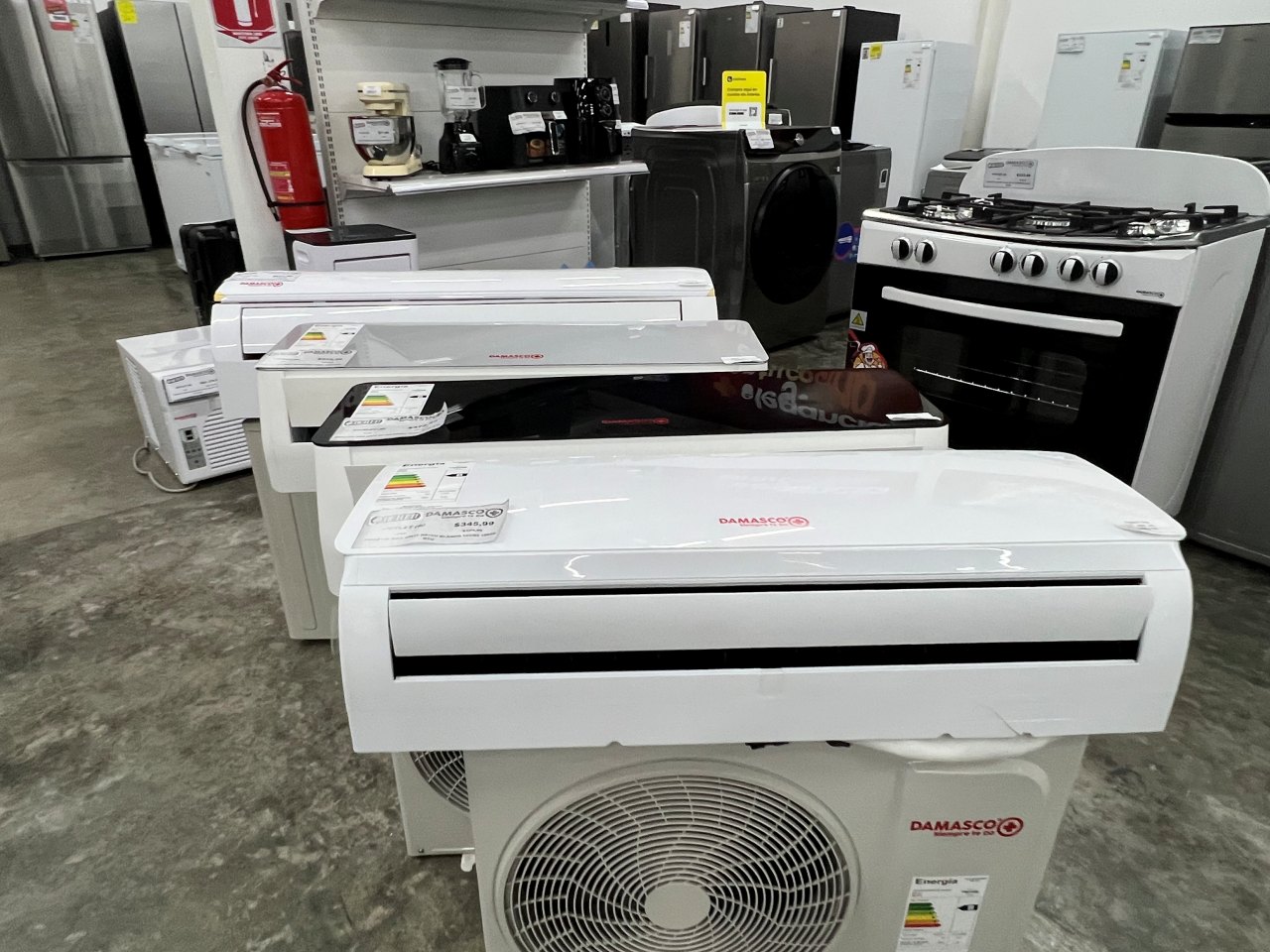 Aires, neveras y TV, lo más buscado por el Black Friday en Maturín