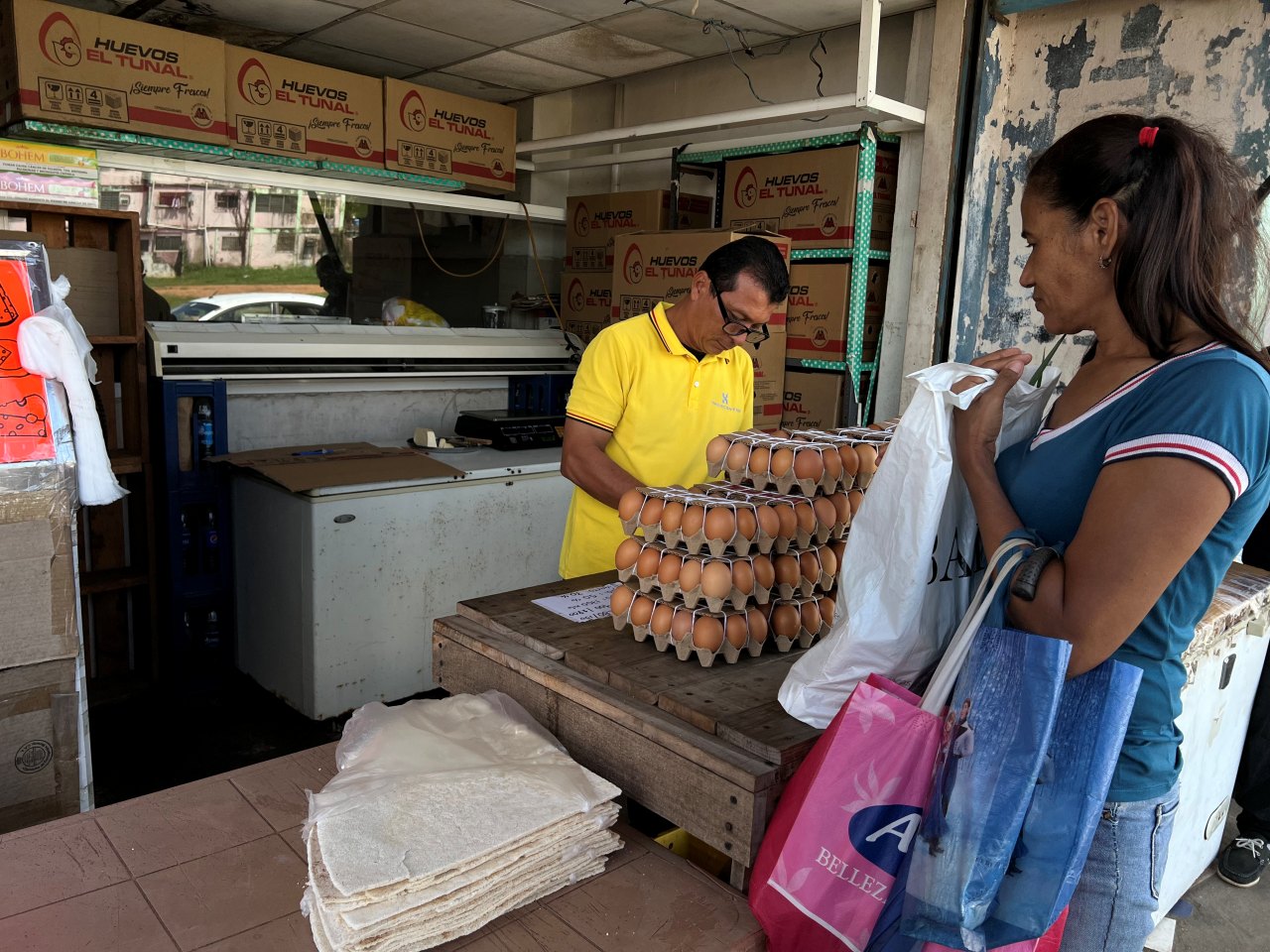 Reportan bajas ventas de huevo en el mercado nuevo de Maturín