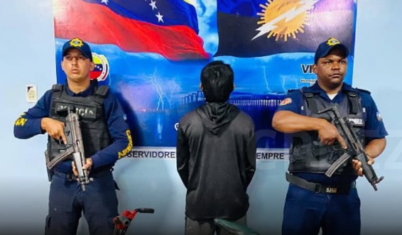 Detienen a veinteañero por presunto acoso sexual a un adolescente de 12 años