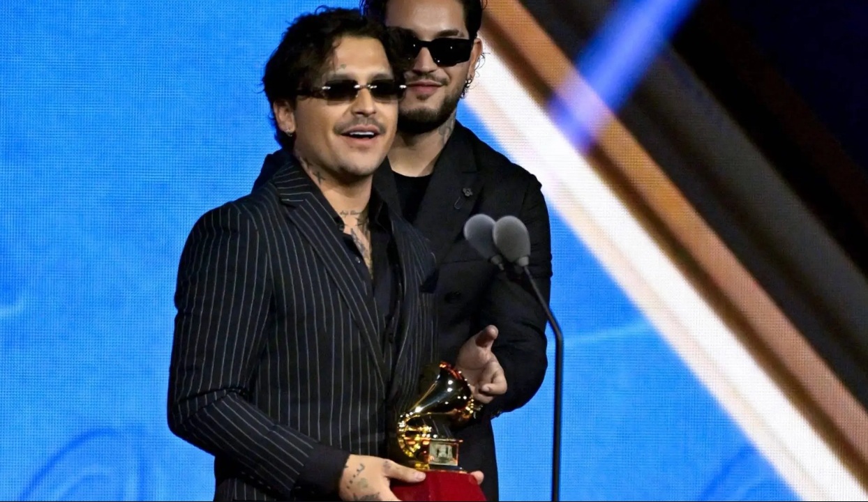 Discurso de Christian Nodal al ganar Latin Grammy genera polémica en redes