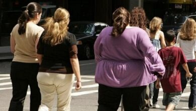 EE.UU. amplía reglas para denegar visas a extranjeros por obesidad o edad avanzada