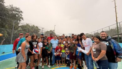 Entregan rehabilitadas dos canchas deportivas en el municipio Piar