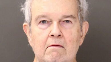 Exprofesor asesina a su esposa tras ser chantajeado con fotos íntimas