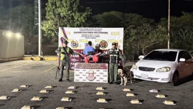 Hallan 30 panelas de presunta marihuana ocultas en un compresor de aire