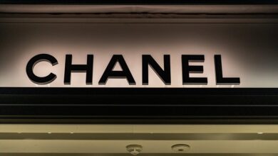 Intentan asaltar con rifles y hacha la tienda de Chanel en París