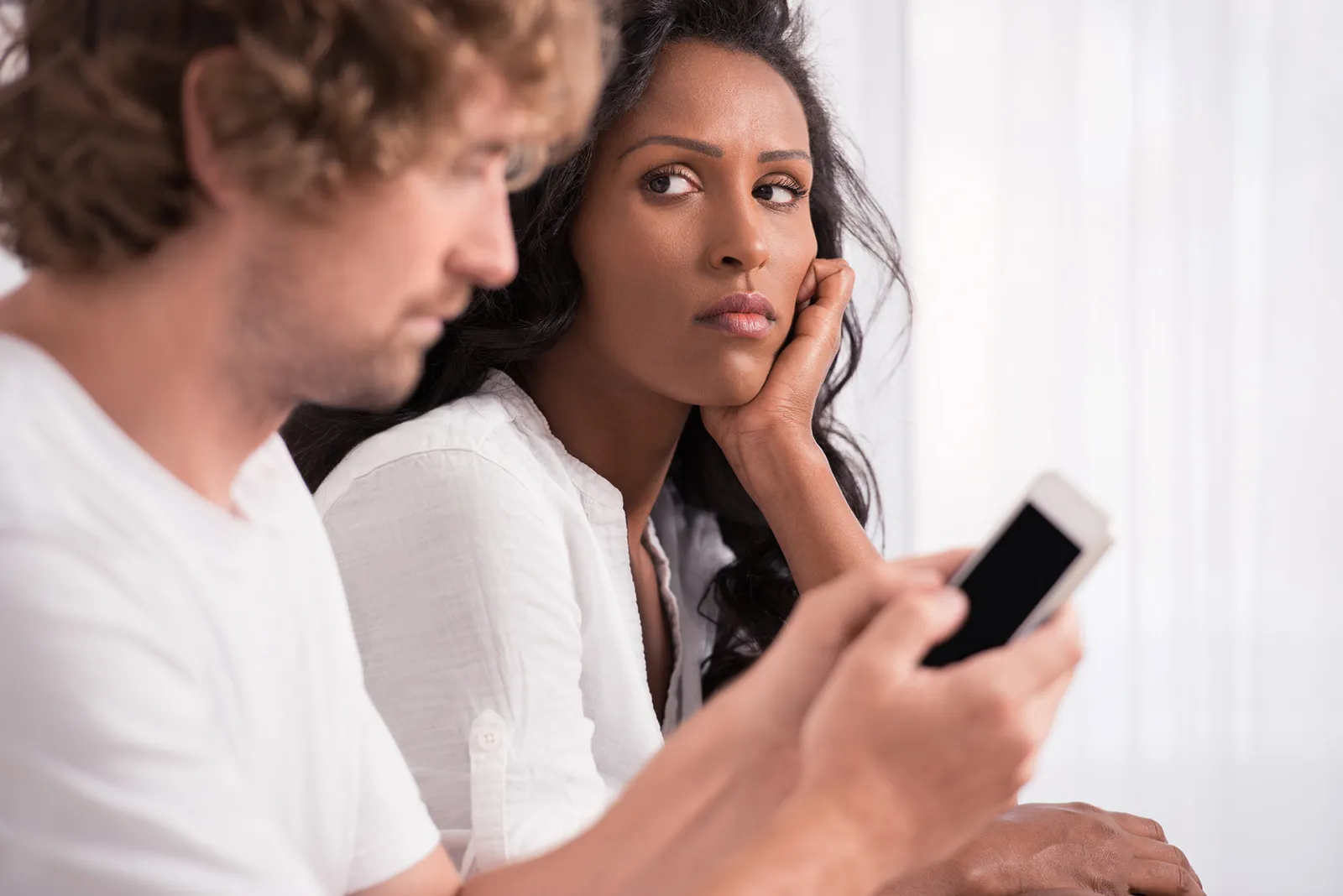 Justicia turca declara los 'Me gusta' en redes sociales como motivo de divorcio