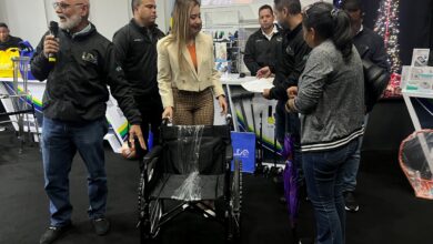 Lotería de Oriente reinaugura el auditorio "Lucía León" y entrega 130 ayudas