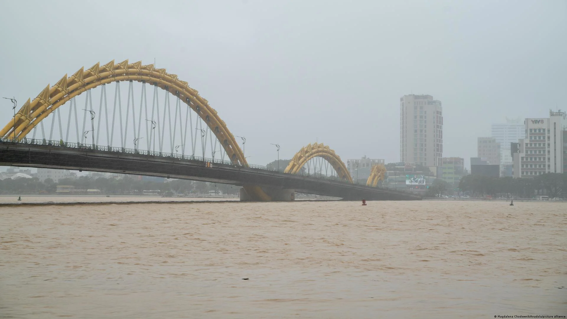 Las lluvias torrenciales en Vietnam dejan 55 muertos