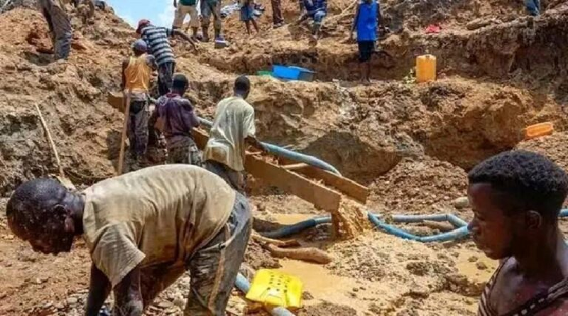 Derrumbe de puente improvisado en el Congo deja al menos 32 mineros fallecidos