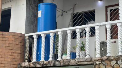Vecinos de Palo Negro reportan que el servicio de agua sigue deficiente