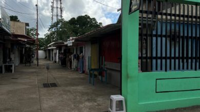 Desde hace dos semanas siguen sin luz 220V comerciantes de La Chimborazo