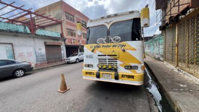 Vecinos de Doña Menca II: pocos autobuses pasan por el sector
