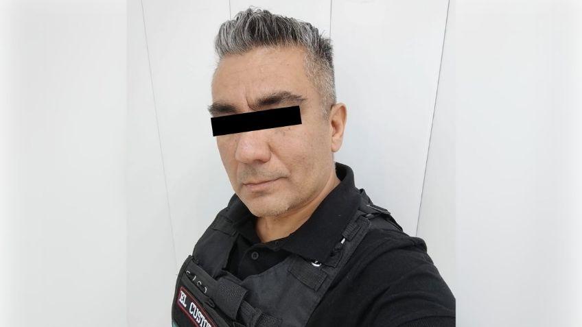 Autoridades buscan a youtuber señalado por triple homicidio