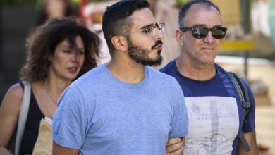 Simon Leviev, conocido como "estafador de Tinder", sale de prisión